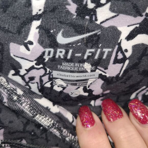 Nike Dri Fit Leggings. Gray, white and black abstract print. EUC - Picture 3 of 9